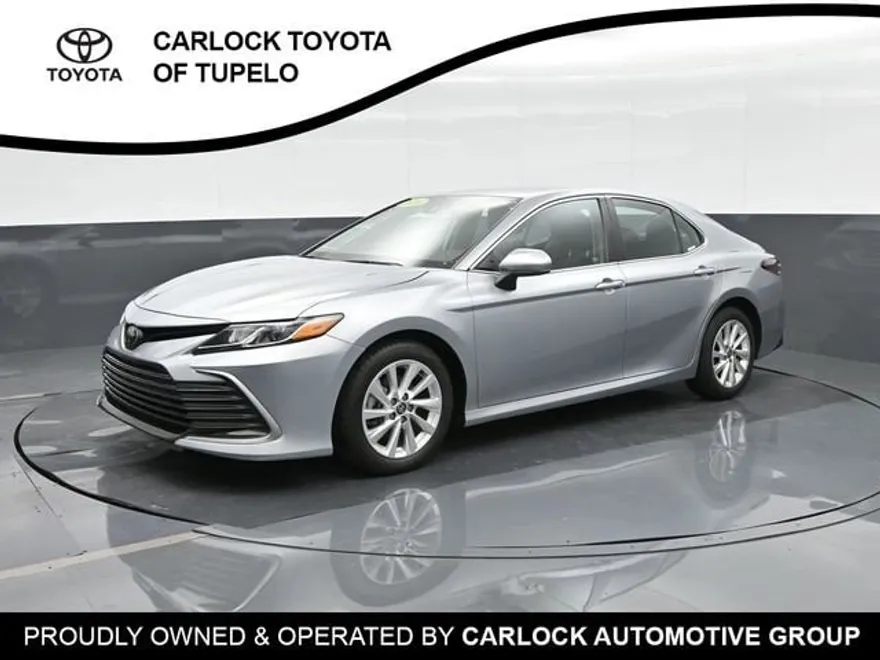 2024 Toyota Camry LE photo 1