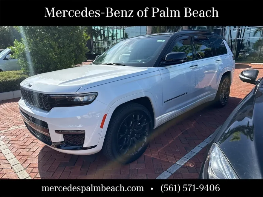 2023 Jeep Grand Cherokee L Summit photo 1