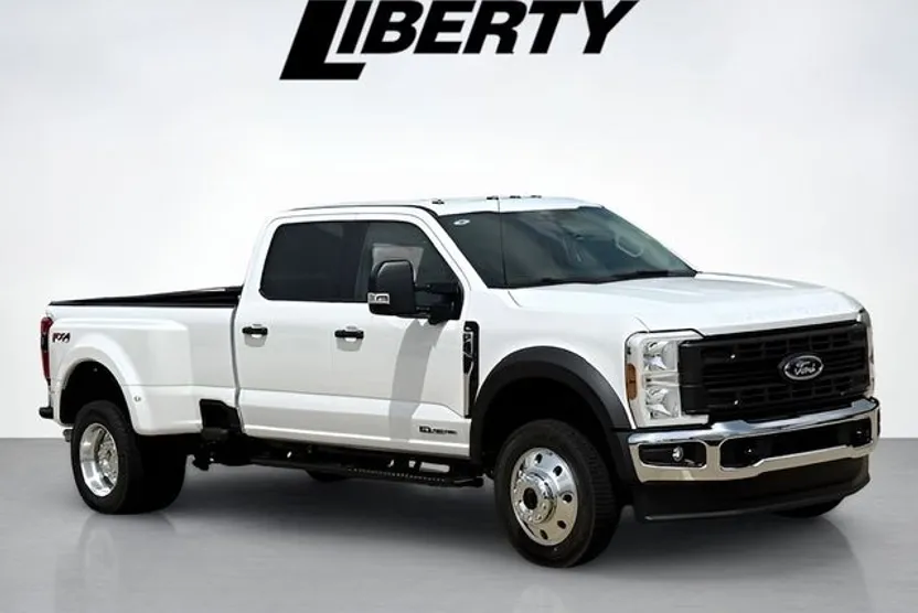 2025 Ford F-450 photo 1