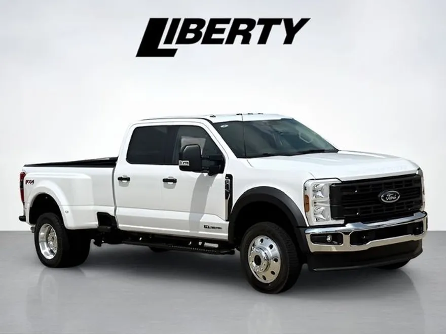 2025 Ford F-450 photo 1