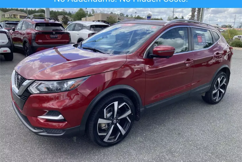 2022 Nissan Rogue Sport SL photo 1
