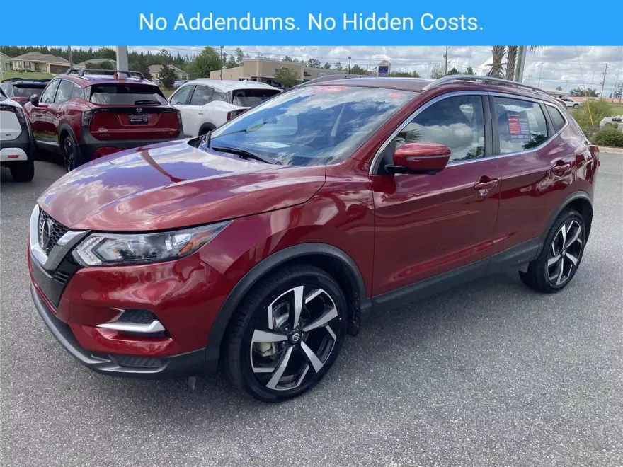 2022 Nissan Rogue Sport SL photo 1
