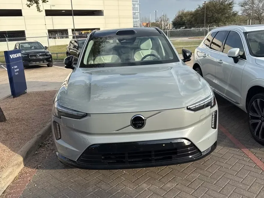 2025 Volvo EX90 Twin Motor Ultra photo 1