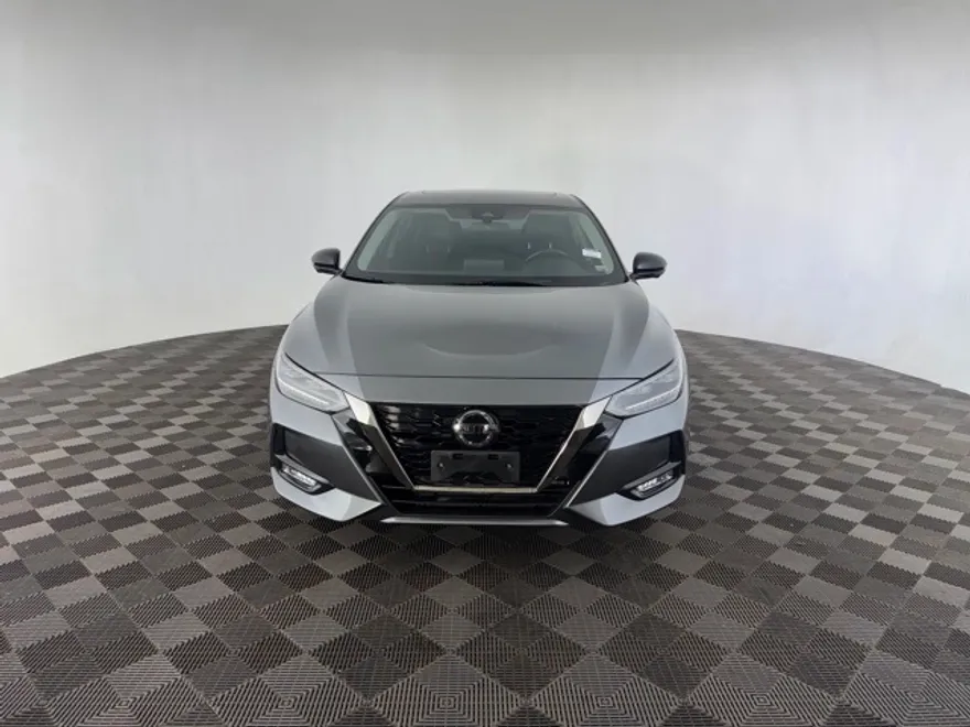 2023 Nissan Sentra SR photo 1