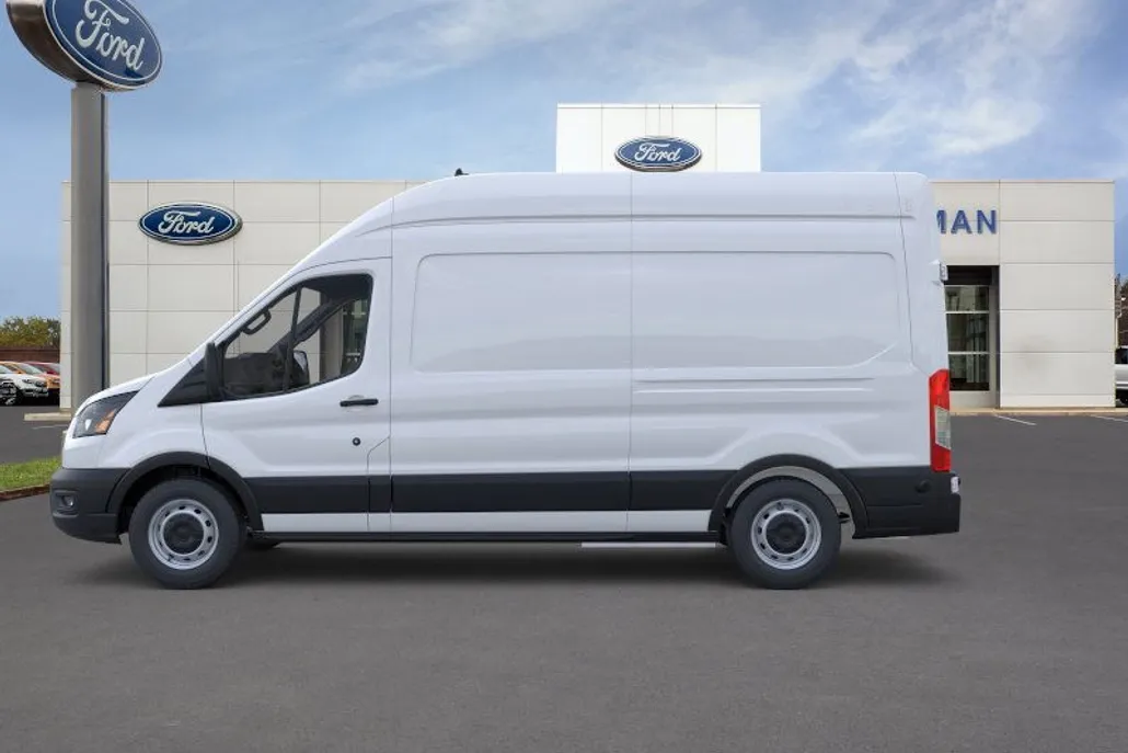 2025 Ford Transit photo 1
