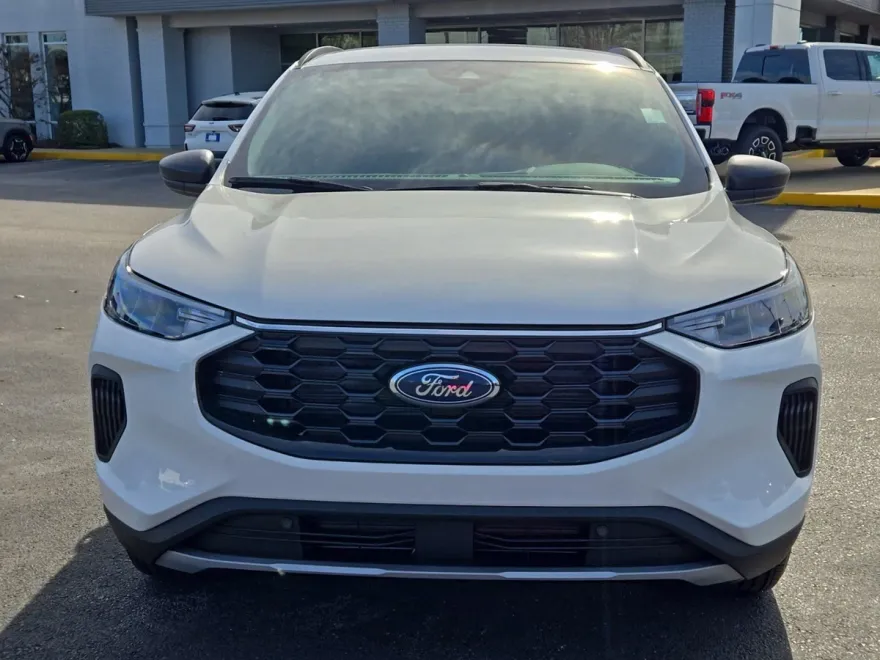 2025 Ford Escape ST-Line photo 1