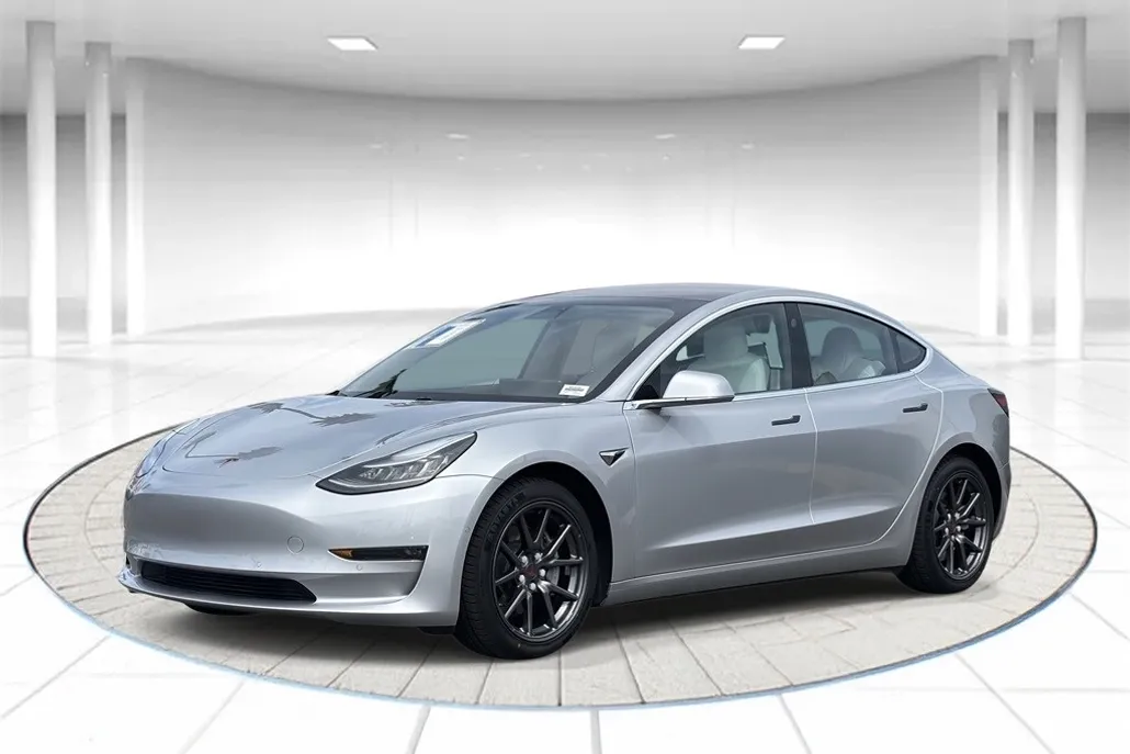 2018 Tesla Model 3 Performance photo 1