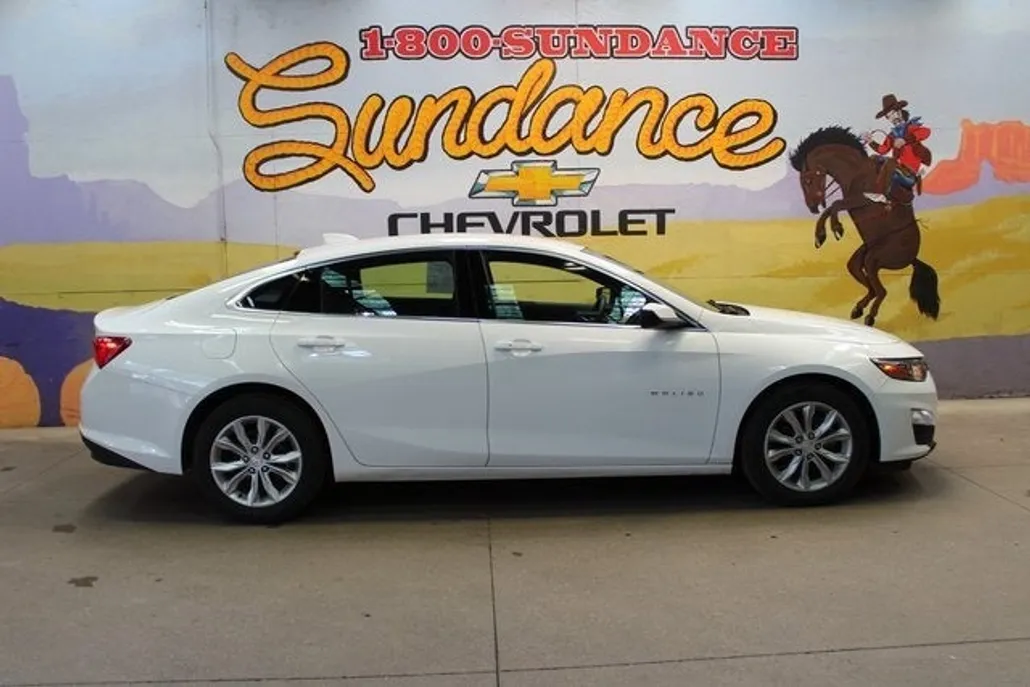 2023 Chevrolet Malibu 1LT photo 1