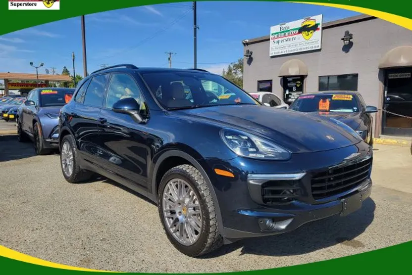 2017 Porsche Cayenne S photo 1