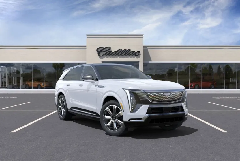 2025 Cadillac Escalade IQ Luxury photo 1