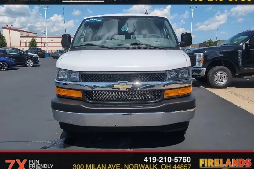 2024 Chevrolet Express Passenger 3500 Van photo 1