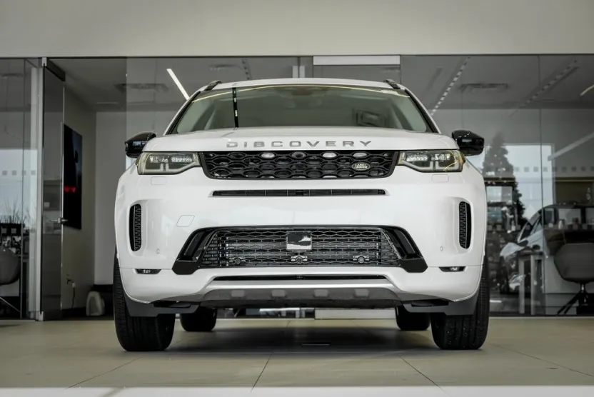 2025 Land Rover Discovery Sport S photo 1