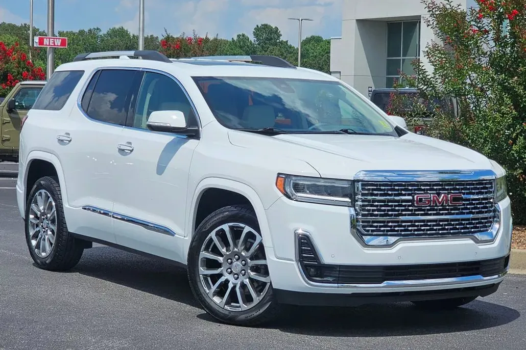 2023 Gmc Acadia Denali photo 1