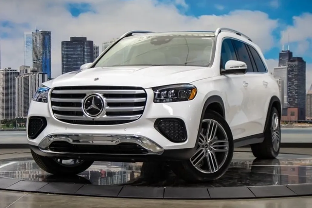 2026 Mercedes Benz GLS 450 4MATIC photo 1
