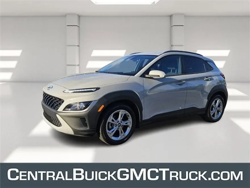 2023 Hyundai Kona SEL photo 1