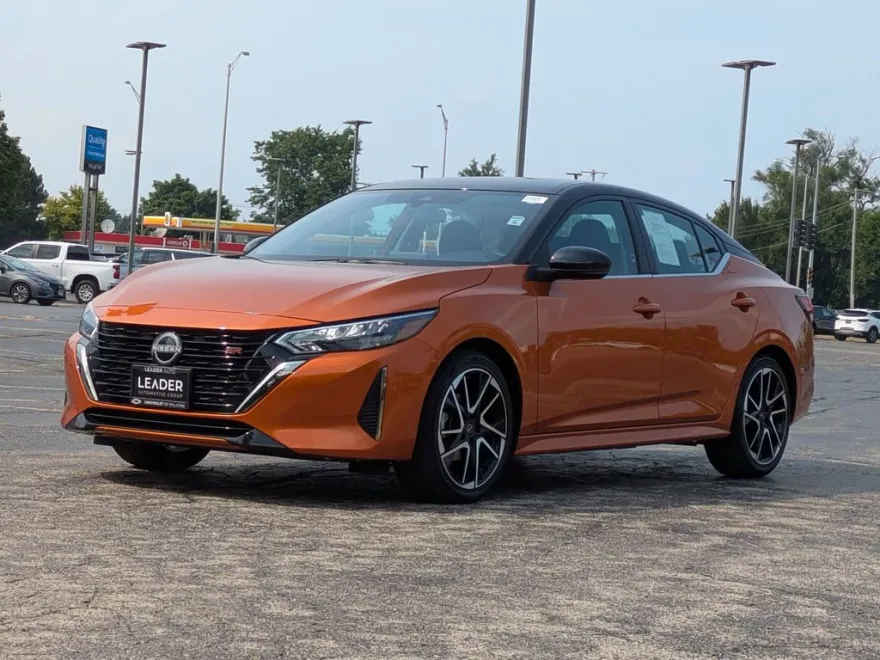 2024 Nissan Sentra SR photo 1