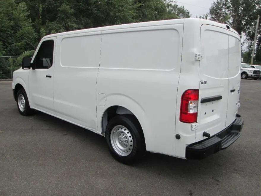 2019 Nissan NV2500 HD SV photo 1