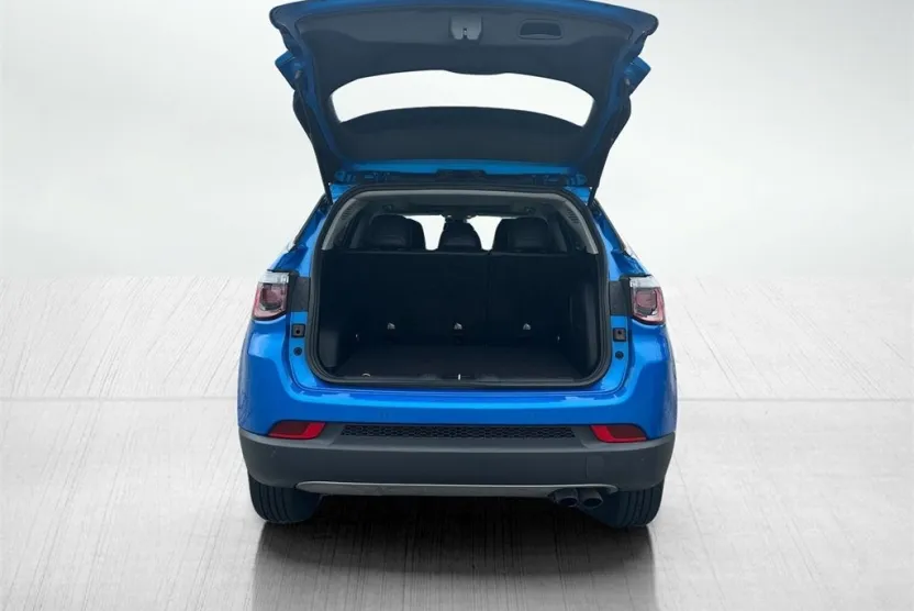 2022 Jeep Compass Limited photo 1