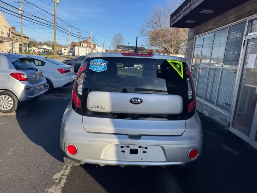 2017 Kia Soul Plus photo 1