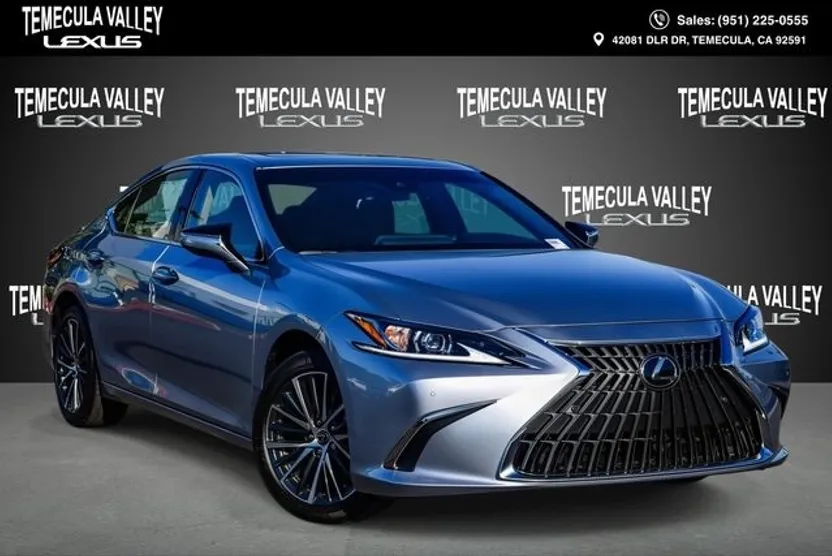 2025 Lexus ES 300h photo 1
