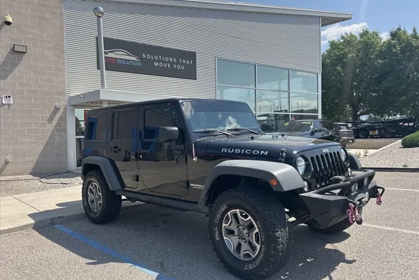 2016 Jeep Wrangler Unlimited Rubicon photo 1