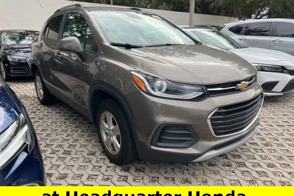2021 Chevrolet Trax LT photo 1