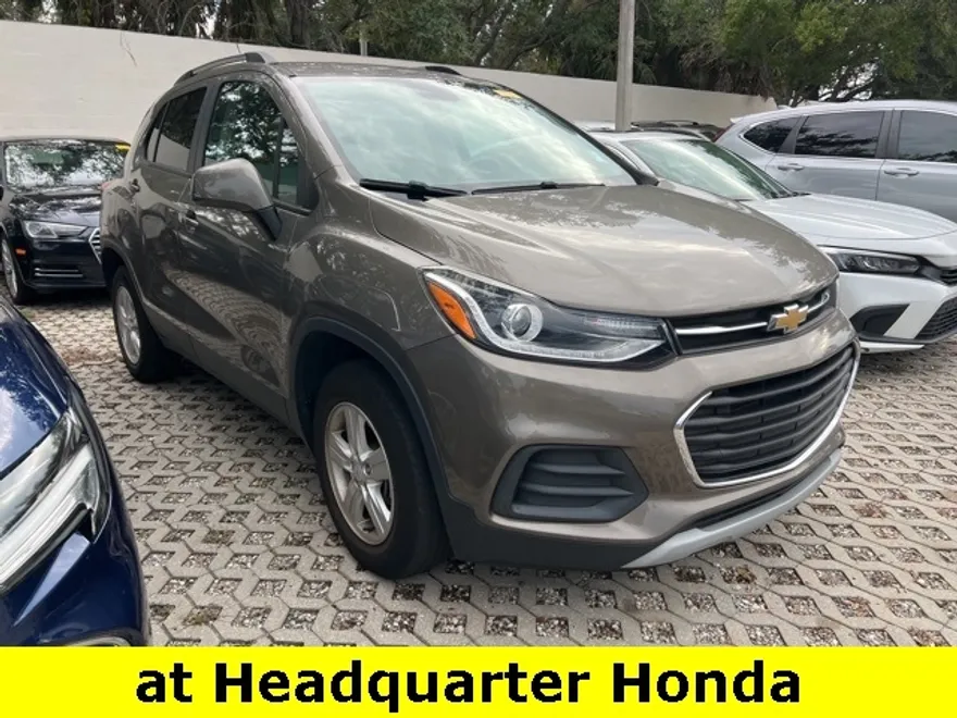 2021 Chevrolet Trax LT photo 1