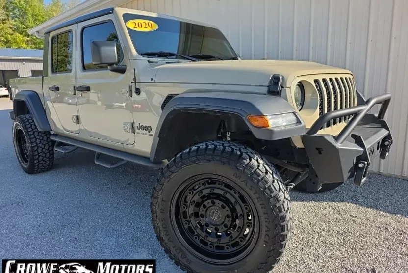 2020 Jeep Gladiator Sport S photo 1