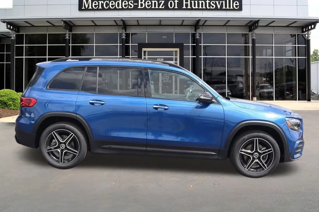 2024 Mercedes Benz GLB 250 photo 1