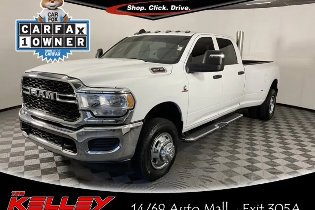 2024 Ram 3500 Tradesman photo 1