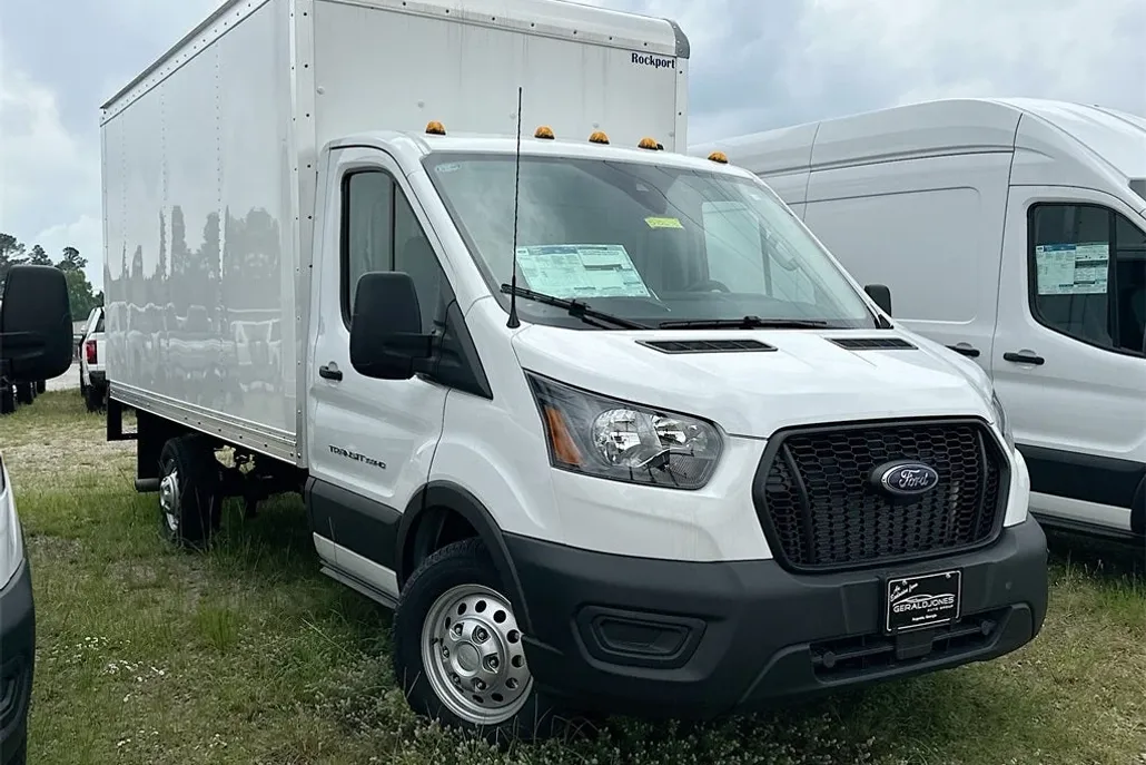 2024 Ford Transit photo 1