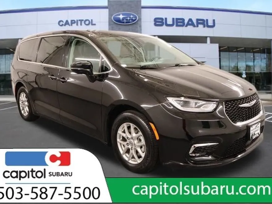 2024 Chrysler Pacifica Touring L photo 1