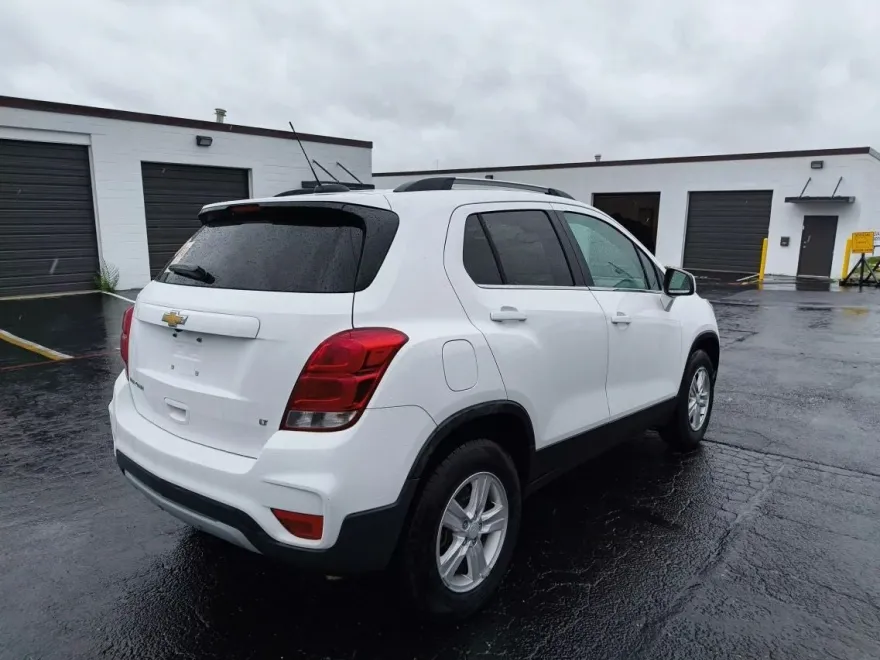 2017 Chevrolet Trax LT photo 5
