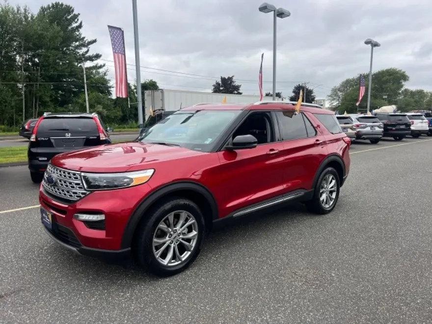 2022 Ford Explorer Limited photo 1