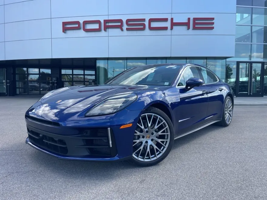 2024 Porsche Panamera 4 photo 1