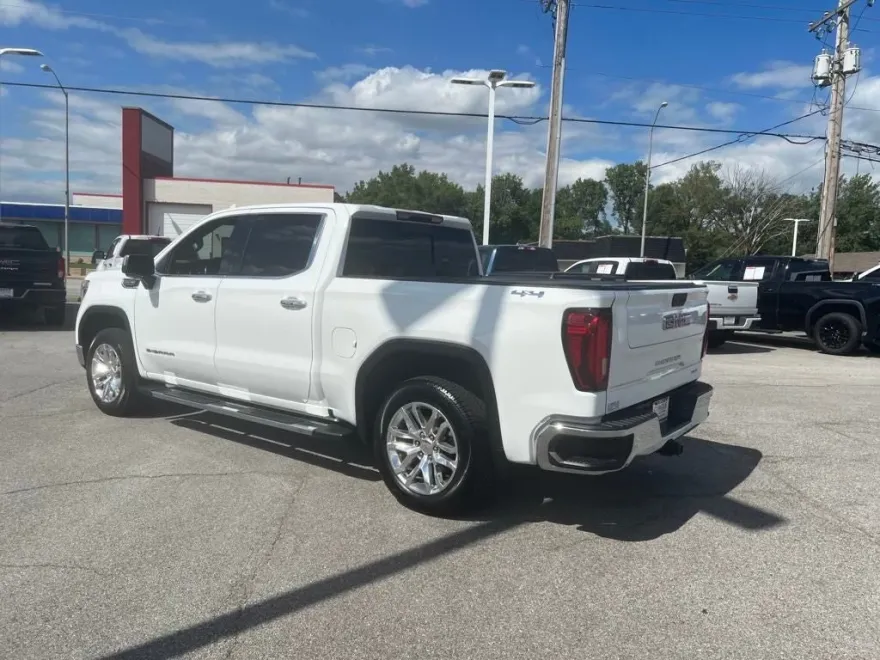 2021 Gmc Sierra 1500 SLT photo 1