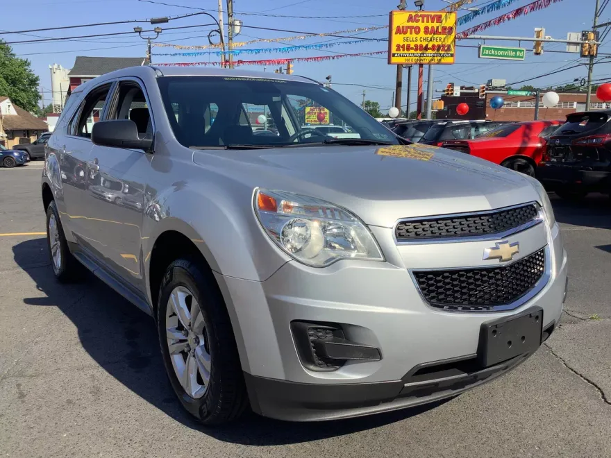2015 Chevrolet Equinox LS photo 1