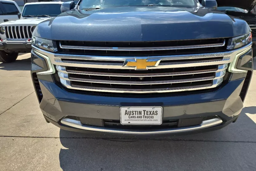 2021 Chevrolet Suburban High Country photo 1