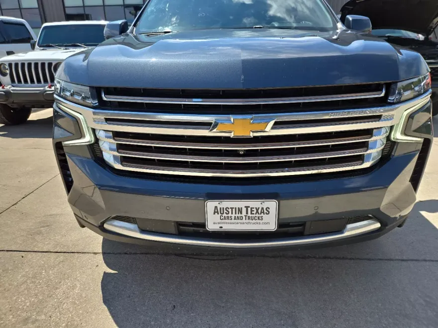 2021 Chevrolet Suburban High Country photo 1
