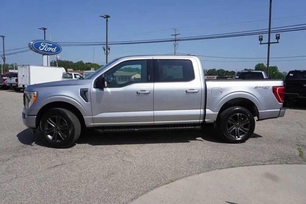 2021 Ford F-150 XLT photo 1