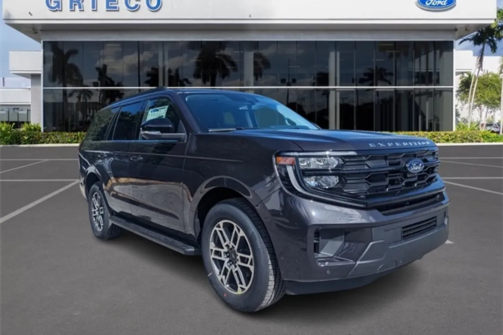 2025 Ford Expedition photo 1