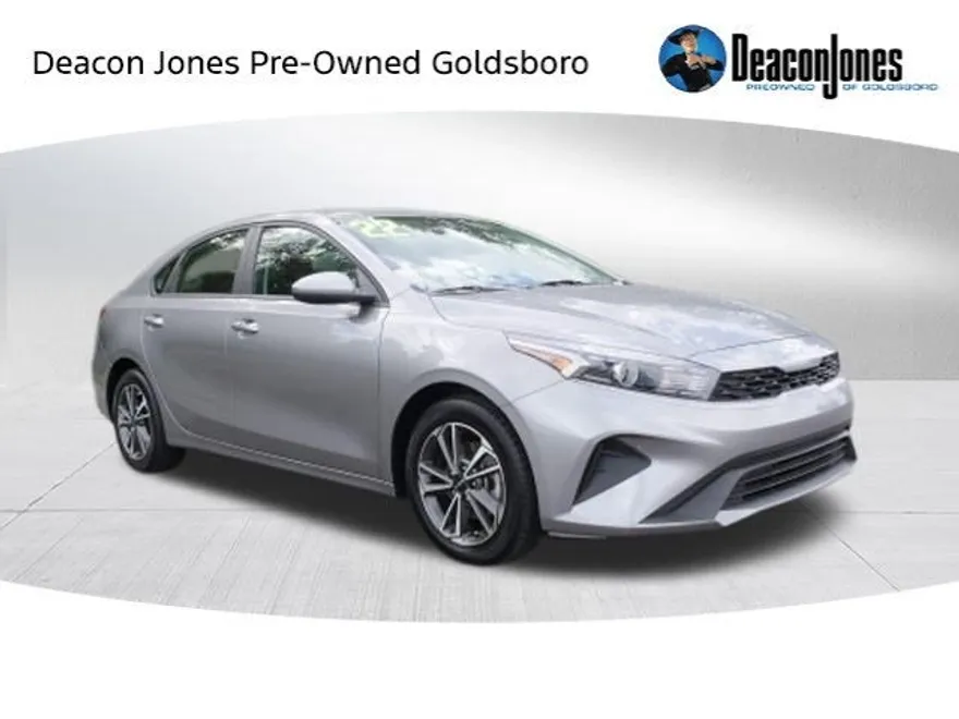 2022 Kia Forte LXS photo 1