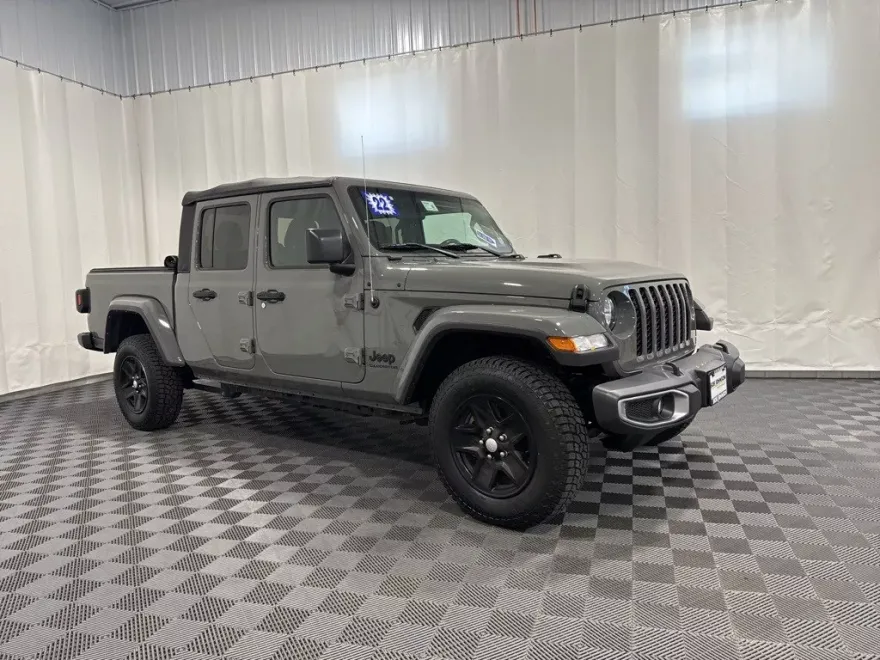 2022 Jeep Gladiator Sport S photo 1
