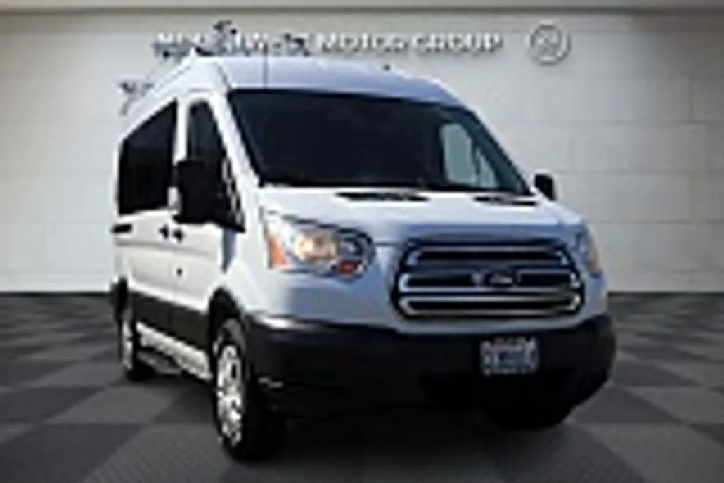 2016 Ford Transit XLT photo 1