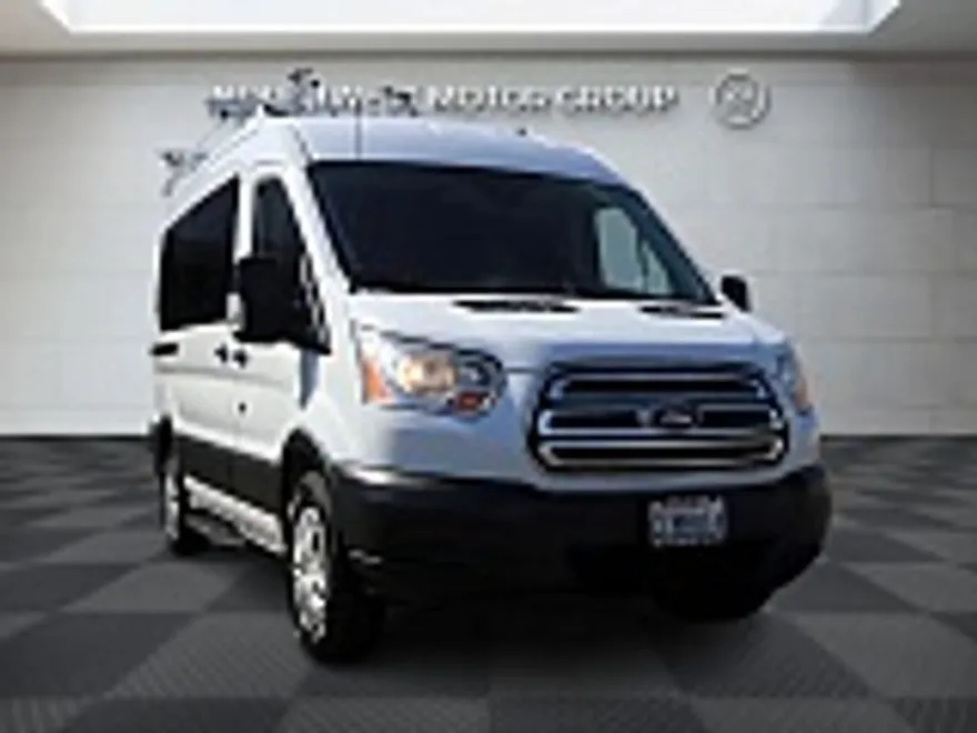 2016 Ford Transit XLT photo 1