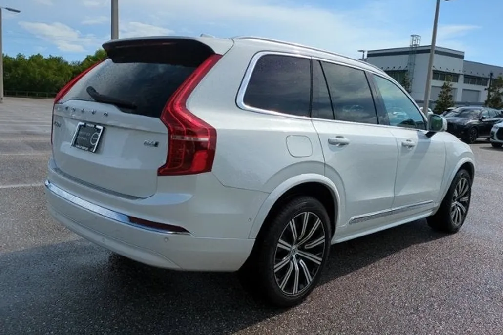 2024 Volvo XC90 Plus photo 1