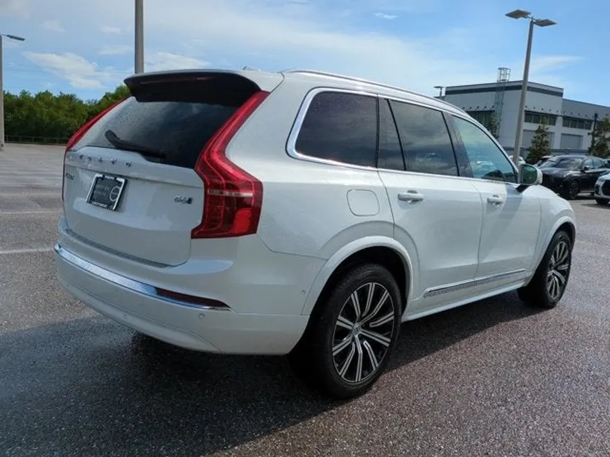 2024 Volvo XC90 Plus photo 1