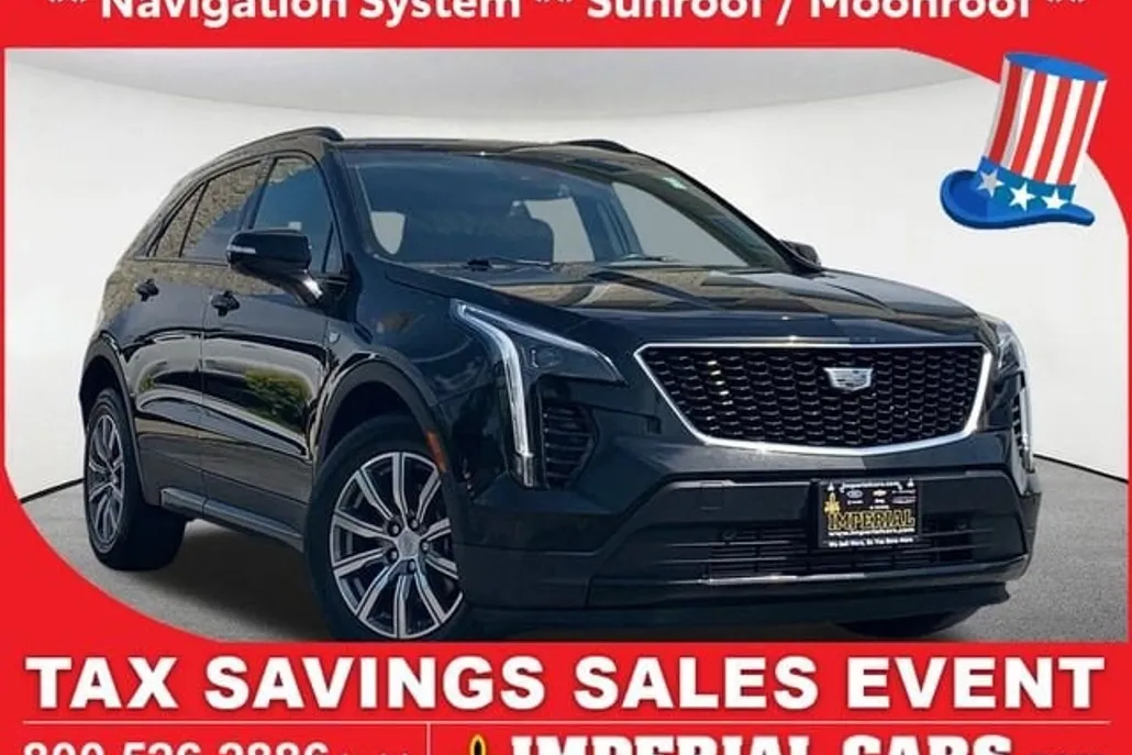 2022 Cadillac XT4 Sport photo 1