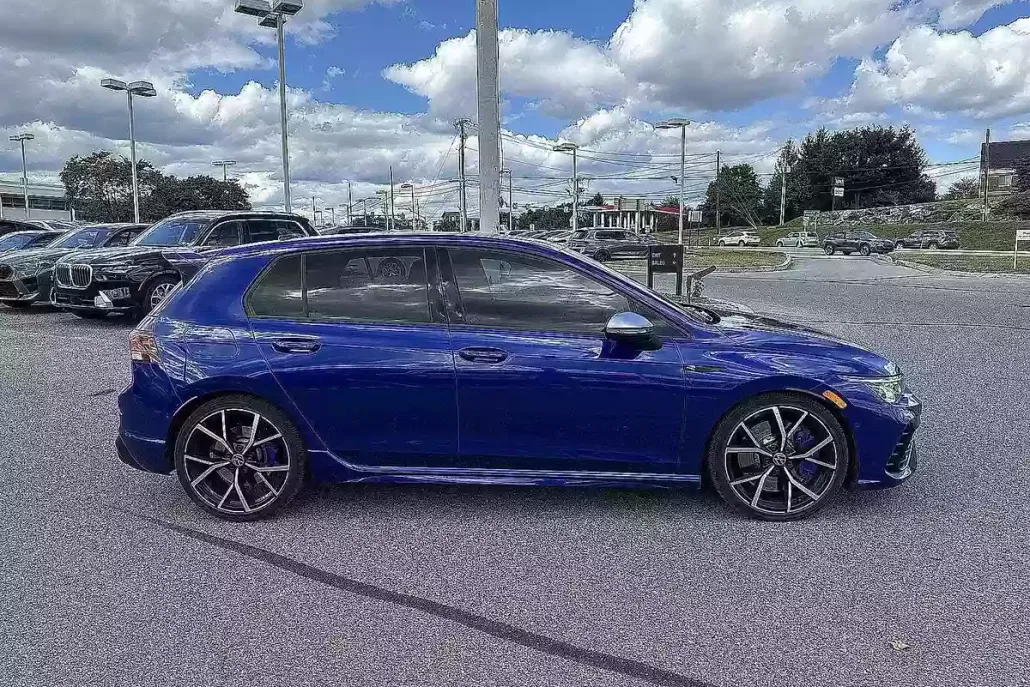 2022 Volkswagen Golf R photo 1