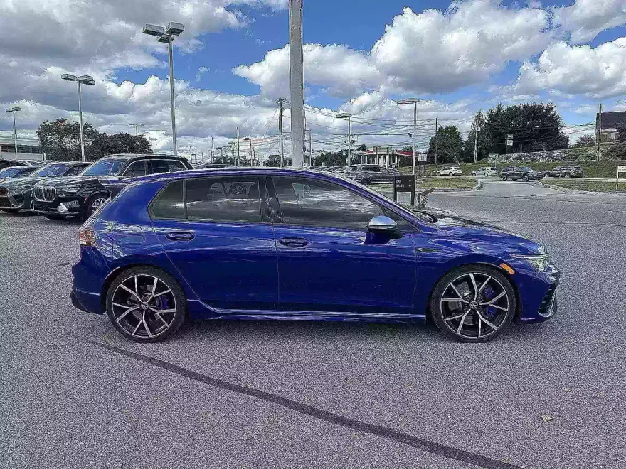 2022 Volkswagen Golf R photo 1